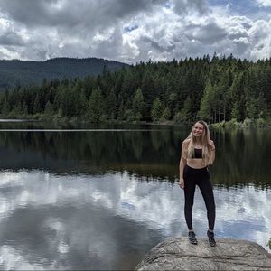 Meet your Posher, Emma